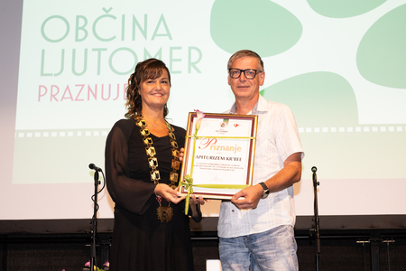 Slavnostna_Prireditev_Nagrad_Priznanj_25-28 – kopija